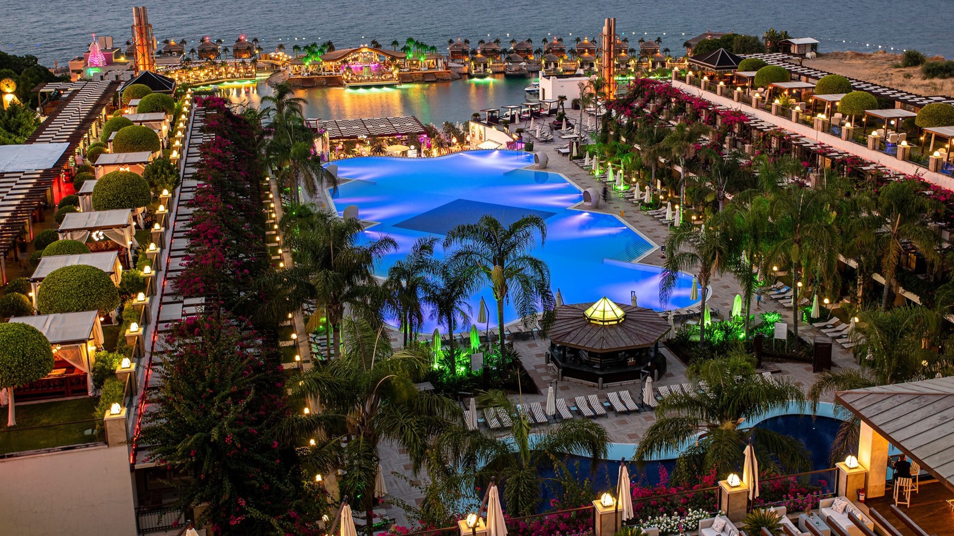 Cratos Premium Hotel: KKTC’nin Lüks Eğlence Merkezi (2026)