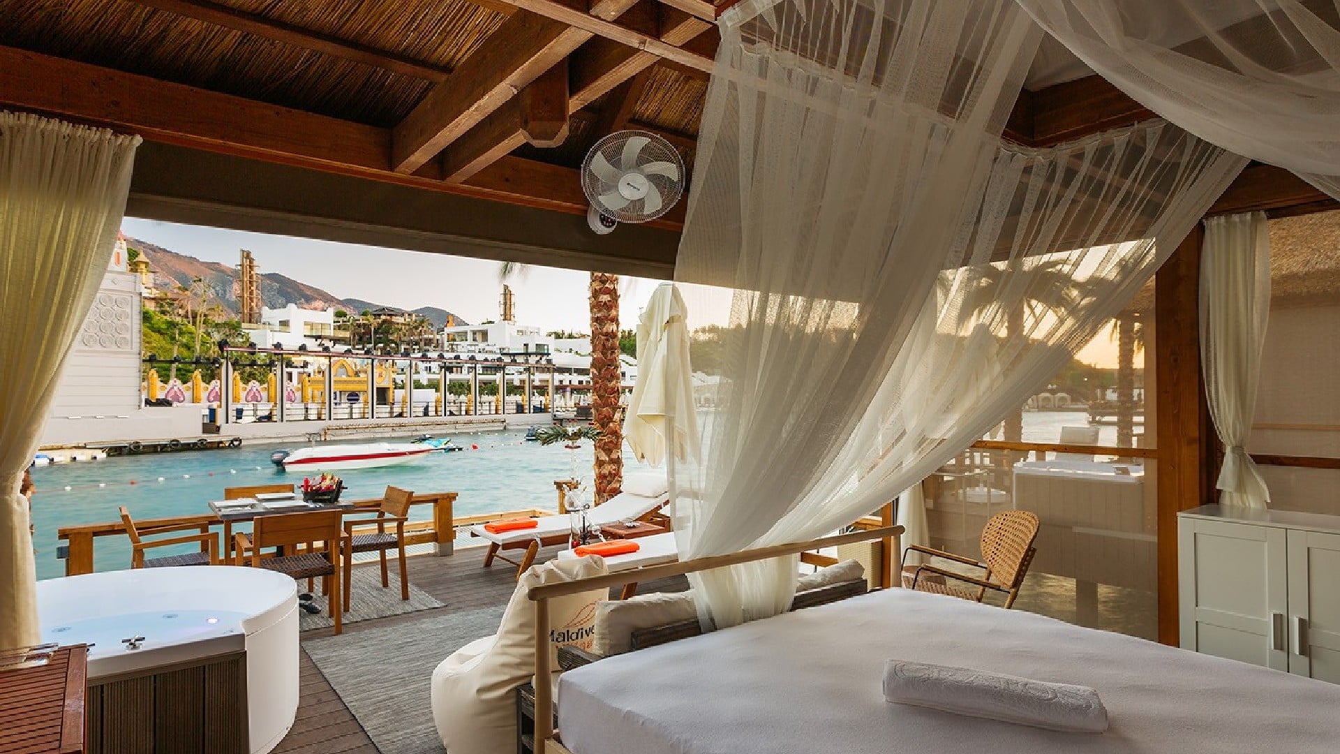 cratos premium hotel maldives suite oda