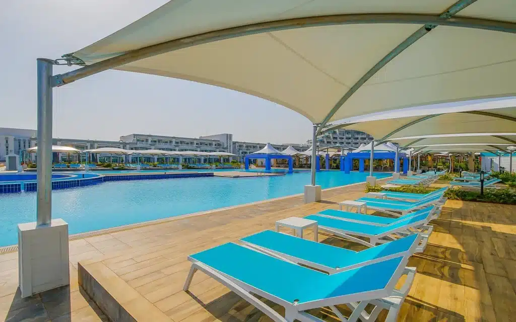 limak cyprus hotel havuz
