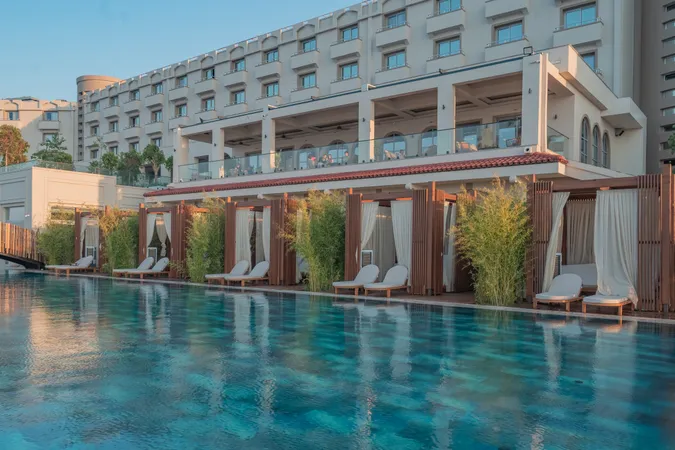 merit park hotel havuz