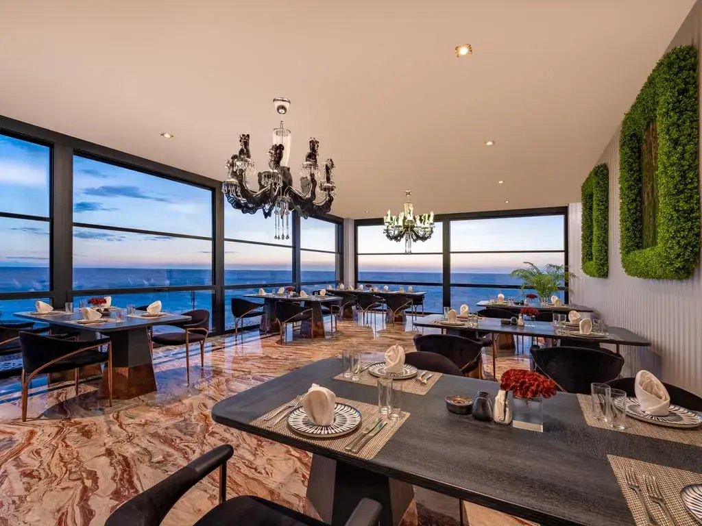 les ambassadeurs hotel restaurant