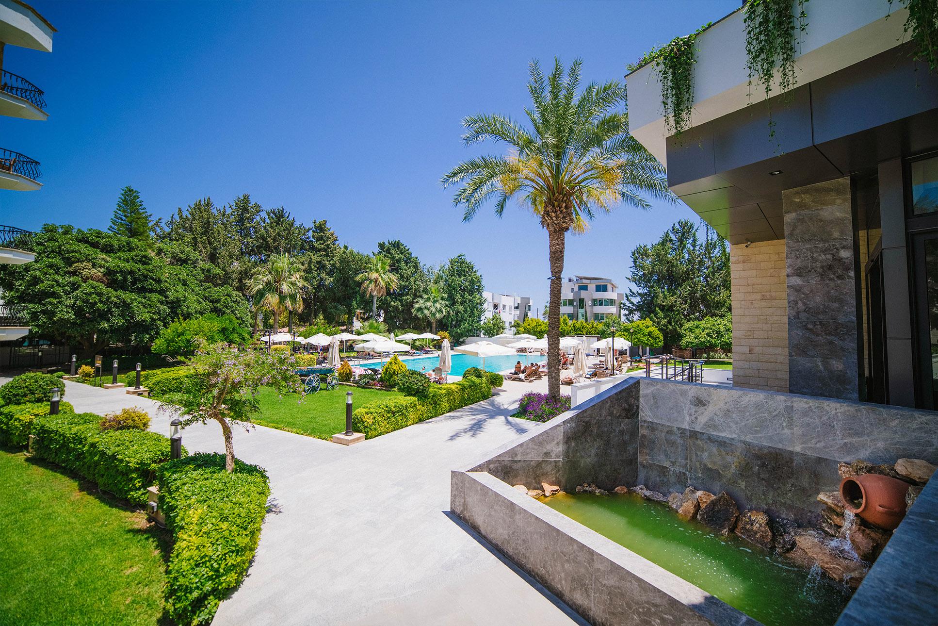 pia bella hotel havuz