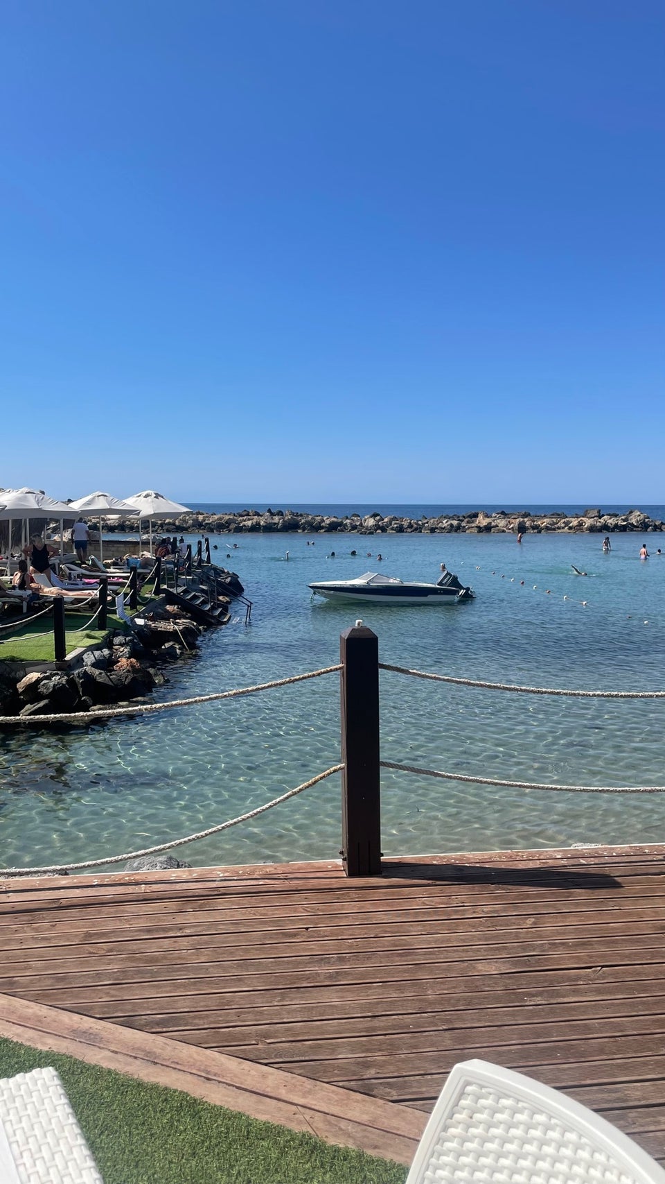 camelot beach club deniz