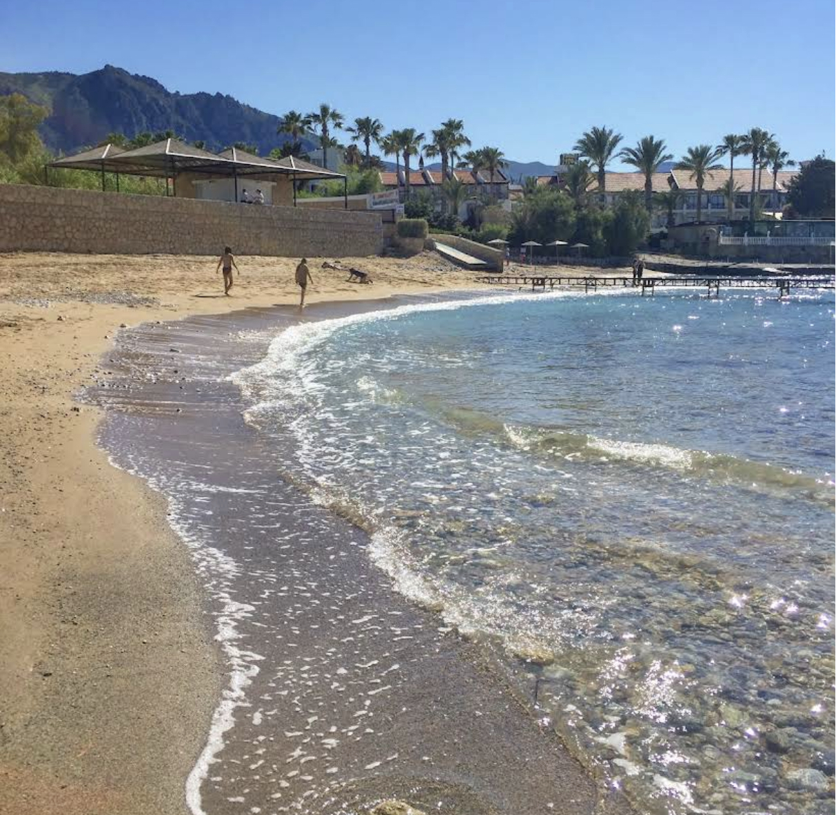 Karaoğlanoğlu Halk Plajı: Girne’nin İncisi ve Tatil Cennetiniz